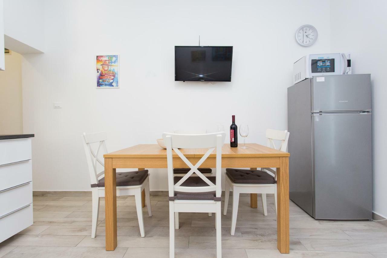 מאקרסקה Apartments Pinery מראה חיצוני תמונה