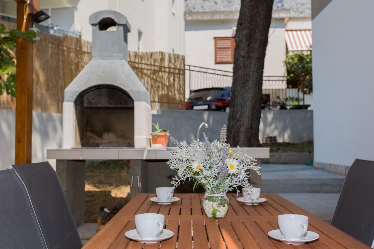מאקרסקה Apartments Pinery מראה חיצוני תמונה
