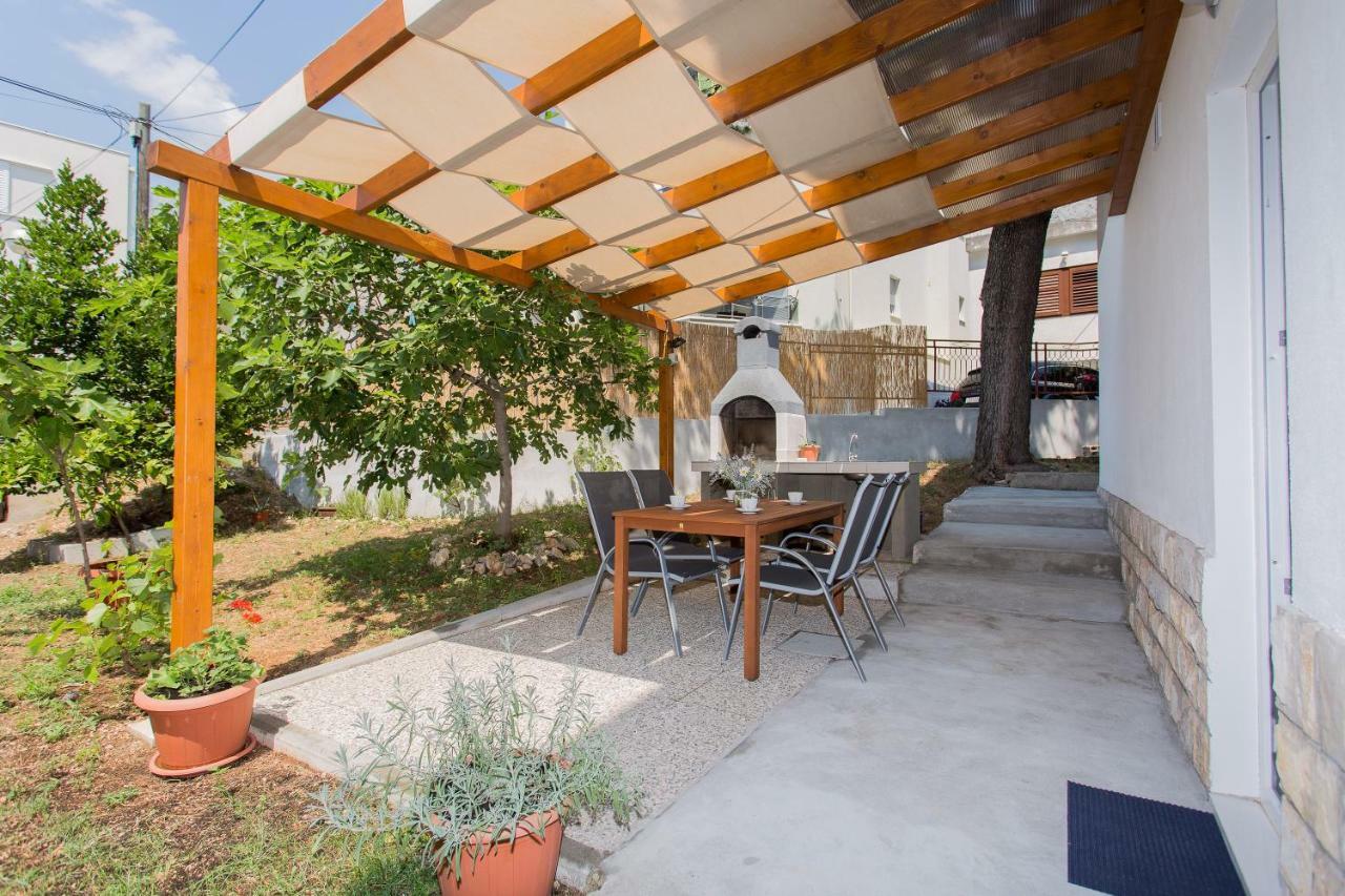 מאקרסקה Apartments Pinery מראה חיצוני תמונה