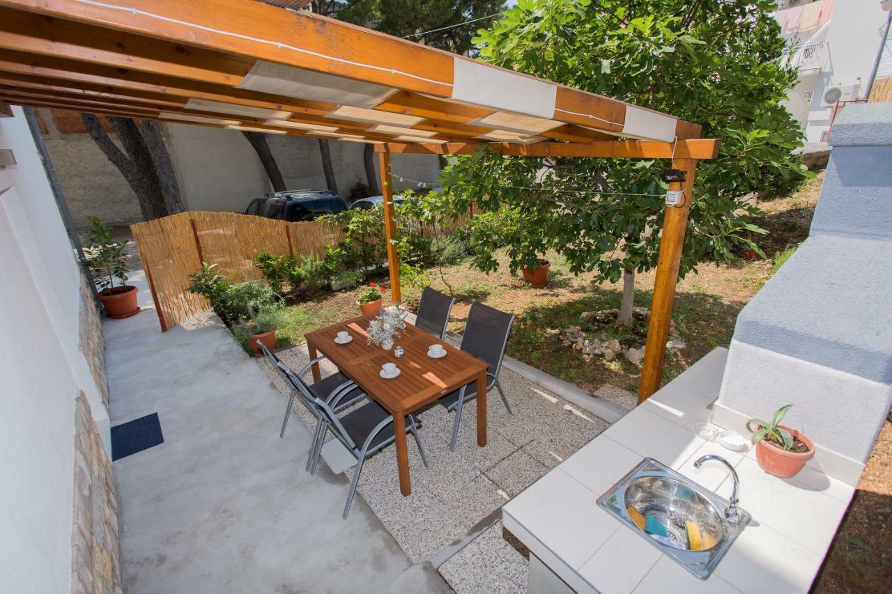 מאקרסקה Apartments Pinery מראה חיצוני תמונה