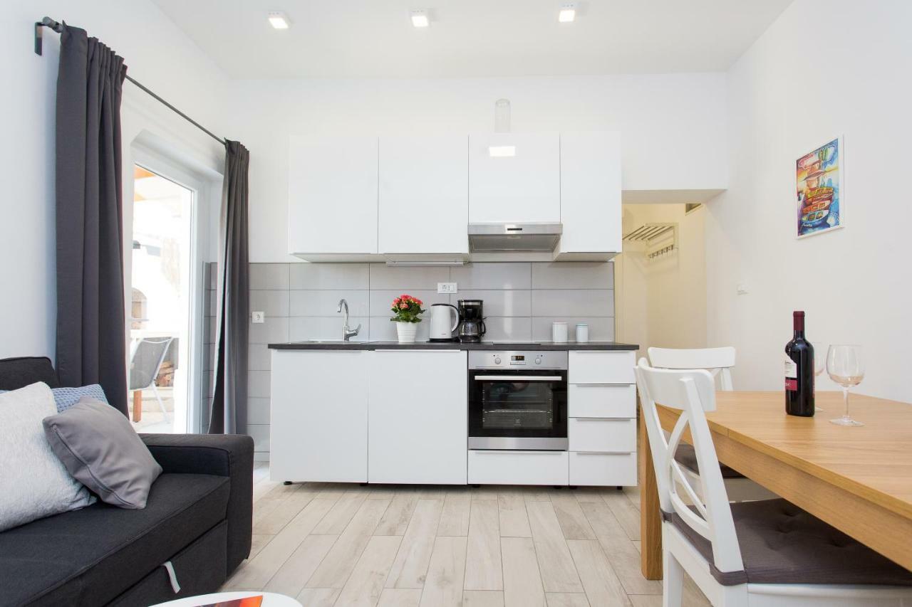 מאקרסקה Apartments Pinery מראה חיצוני תמונה