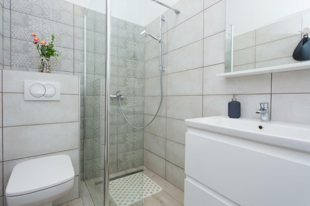 מאקרסקה Apartments Pinery מראה חיצוני תמונה