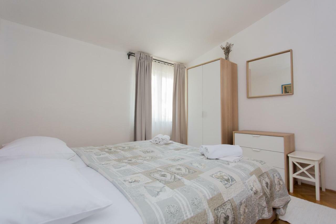 מאקרסקה Apartments Pinery מראה חיצוני תמונה