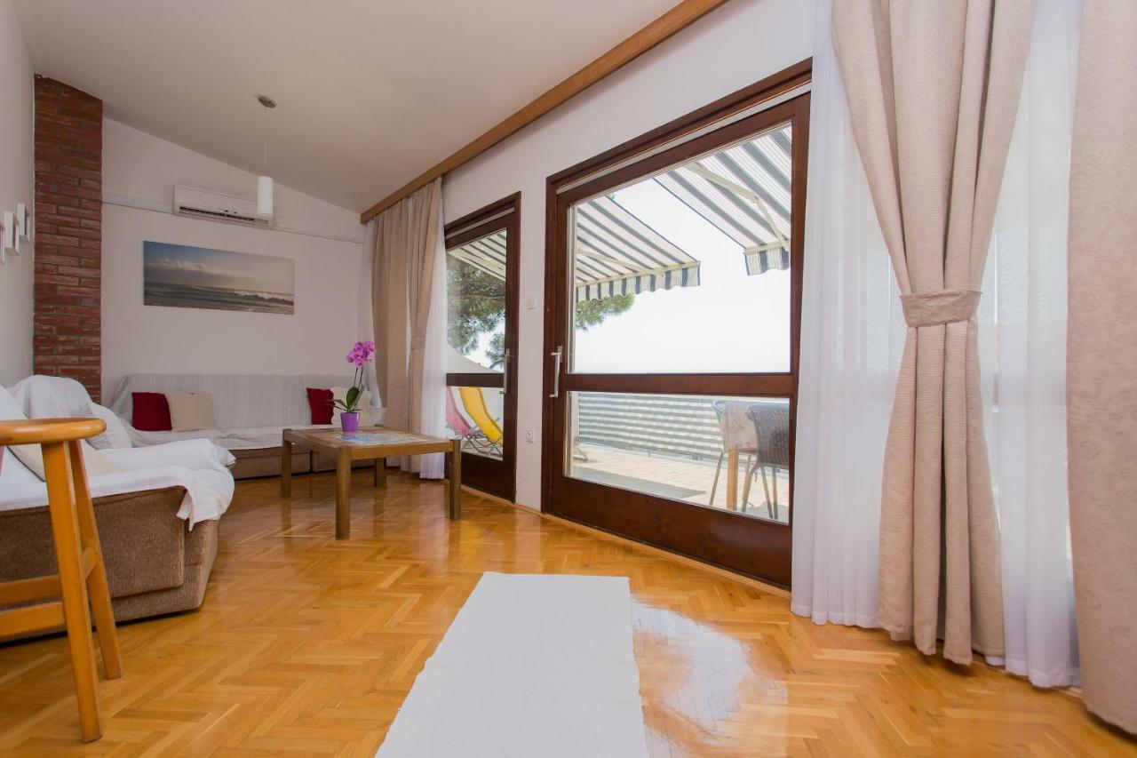 מאקרסקה Apartments Pinery מראה חיצוני תמונה